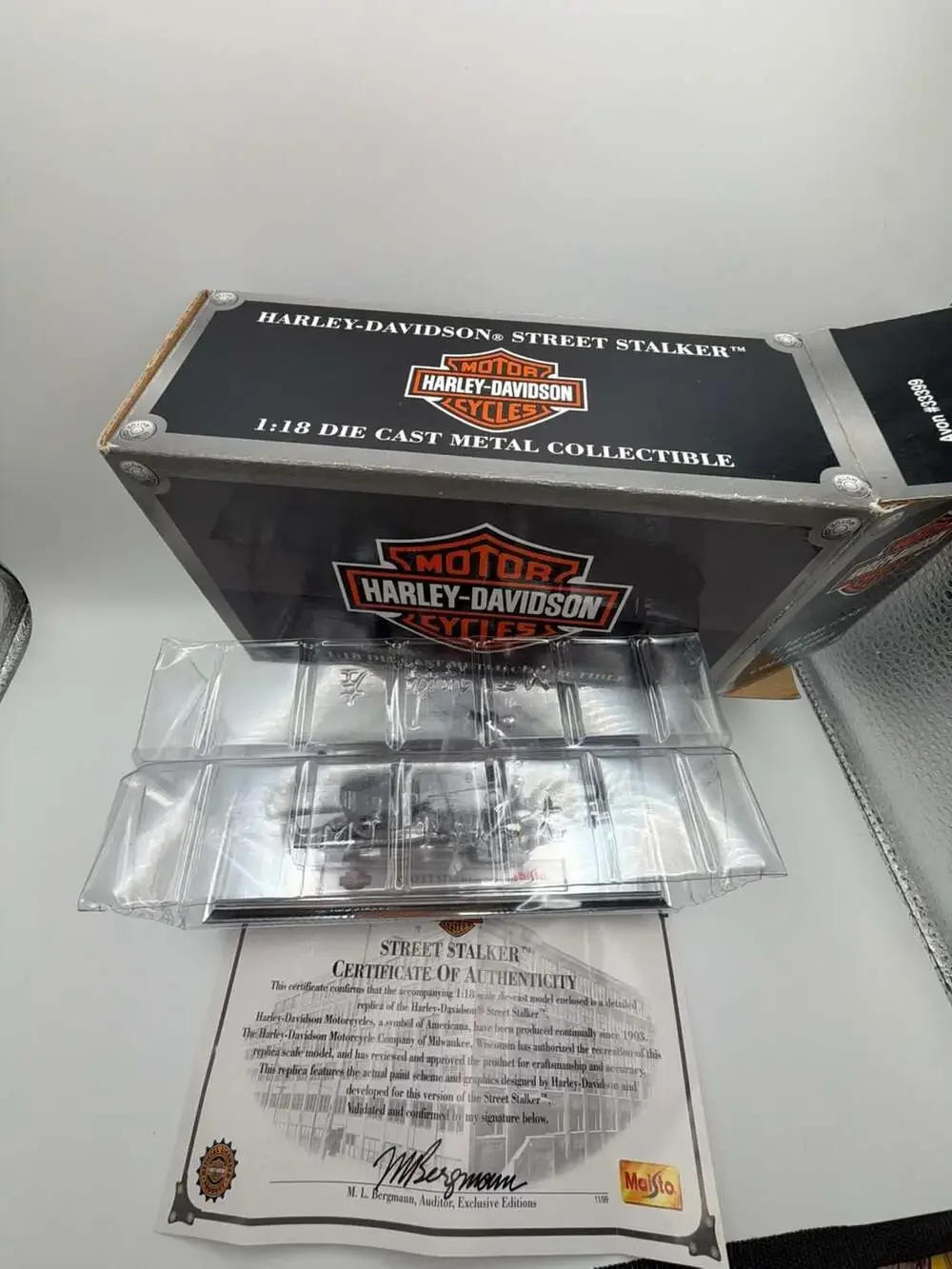 Maisto Harley-Davidson Street Stalker 1:18 Die Cast Metal Collectible Motorcycle